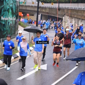 Runner Photo 7954708