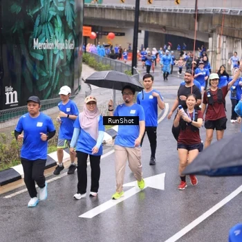Runner Photo 7954712