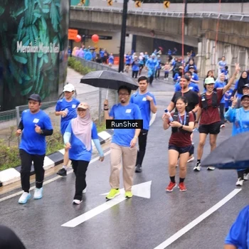 Runner Photo 7954720