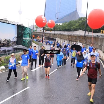 Runner Photo 7954731