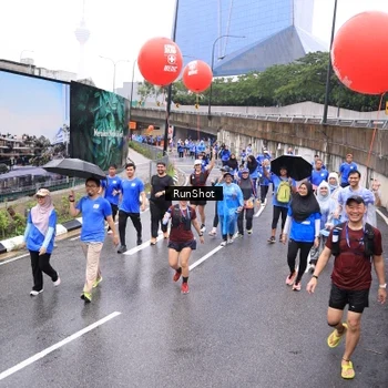 Runner Photo 7954735