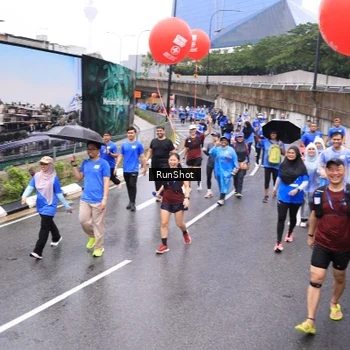 Runner Photo 7954738
