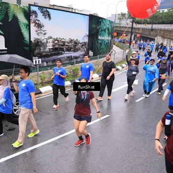 Runner Photo 7954757