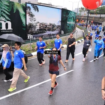 Runner Photo 7954759