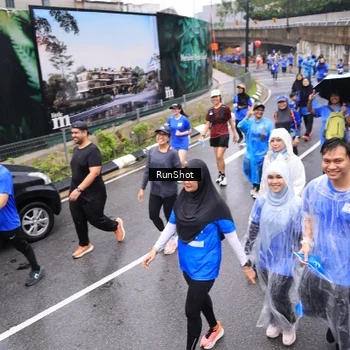 Runner Photo 7954785