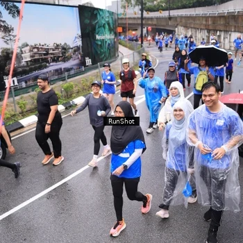 Runner Photo 7954804