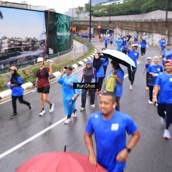 Runner Photo 7954815