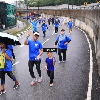 Runner Photo 7954857