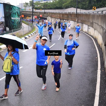 Runner Photo 7954873