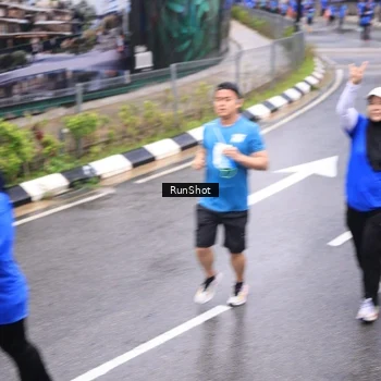 Runner Photo 7954924
