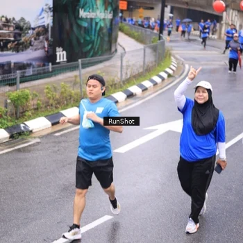 Runner Photo 7954927