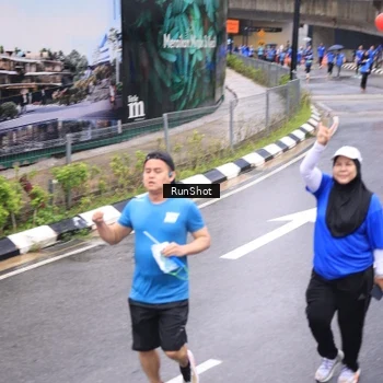 Runner Photo 7954928