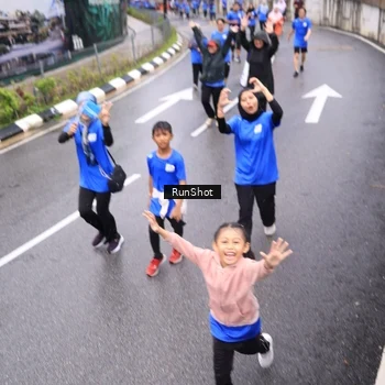 Runner Photo 7954997
