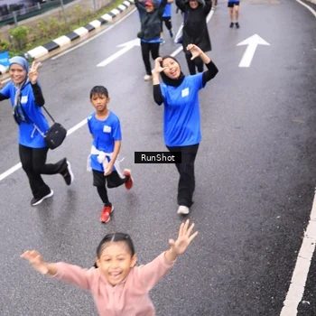 Runner Photo 7955002