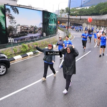 Runner Photo 7955024