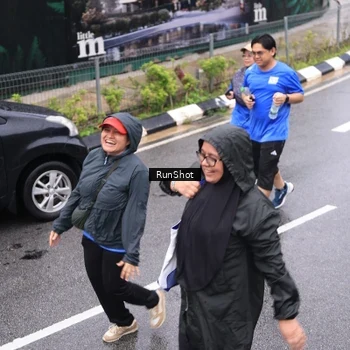 Runner Photo 7955038