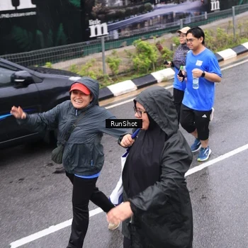 Runner Photo 7955040