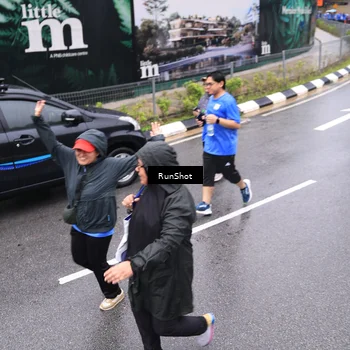 Runner Photo 7955043