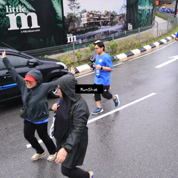 Runner Photo 7955044