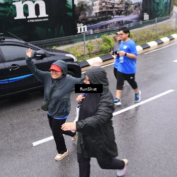 Runner Photo 7955056