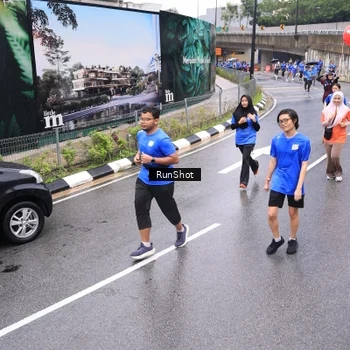 Runner Photo 7955061