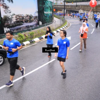 Runner Photo 7955064