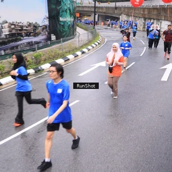 Runner Photo 7955075