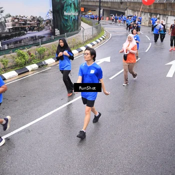 Runner Photo 7955083