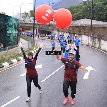 Runner Photo 7955118