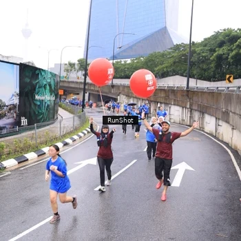Runner Photo 7955129