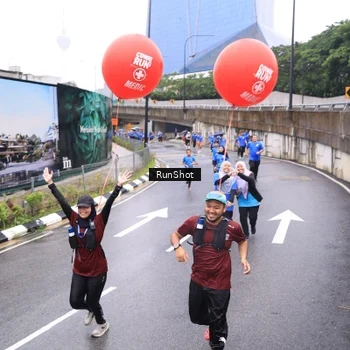 Runner Photo 7955137