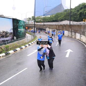 Runner Photo 7955138