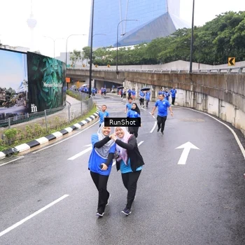 Runner Photo 7955141