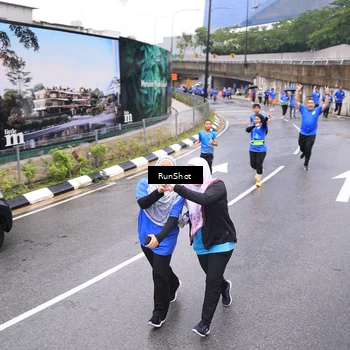 Runner Photo 7955151