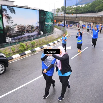 Runner Photo 7955152