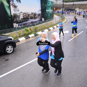 Runner Photo 7955161