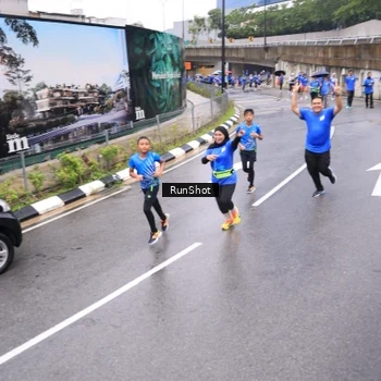 Runner Photo 7955166