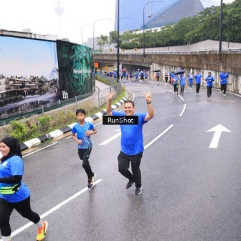 Runner Photo 7955186