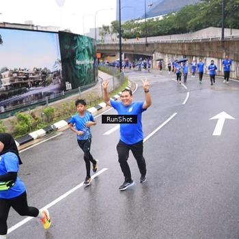 Runner Photo 7955189