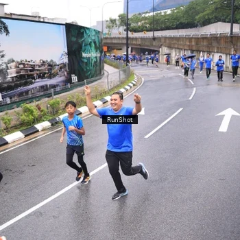 Runner Photo 7955190