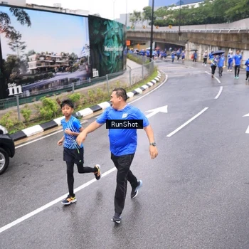 Runner Photo 7955192