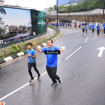 Runner Photo 7955194