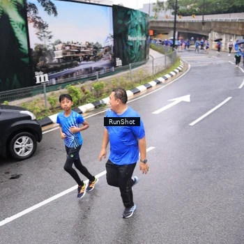 Runner Photo 7955197