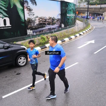 Runner Photo 7955199
