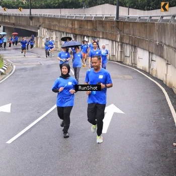 Runner Photo 7955201
