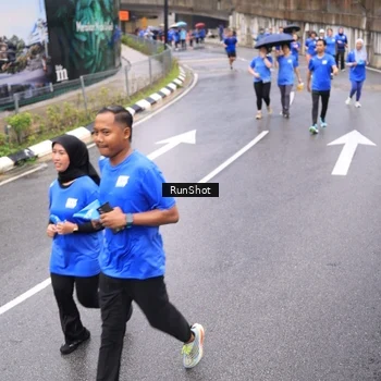 Runner Photo 7955246