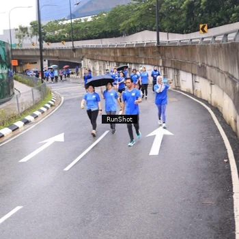 Runner Photo 7955249