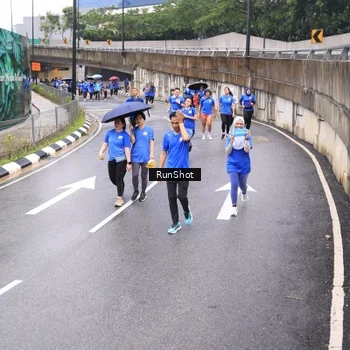 Runner Photo 7955263