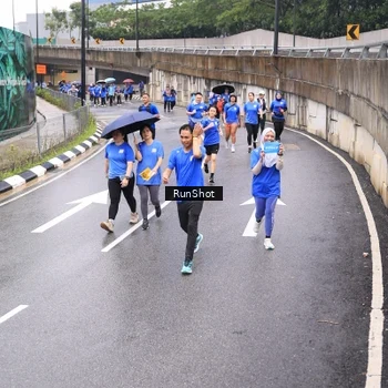 Runner Photo 7955268