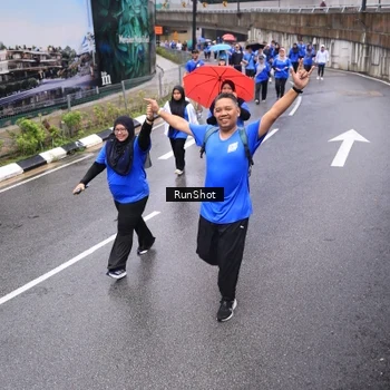 Runner Photo 7955344